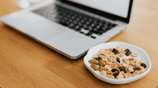 Snacks Saludables para el Trabajo en Chile: Guía 2025 (Opciones Rápidas y Altas en Energía)